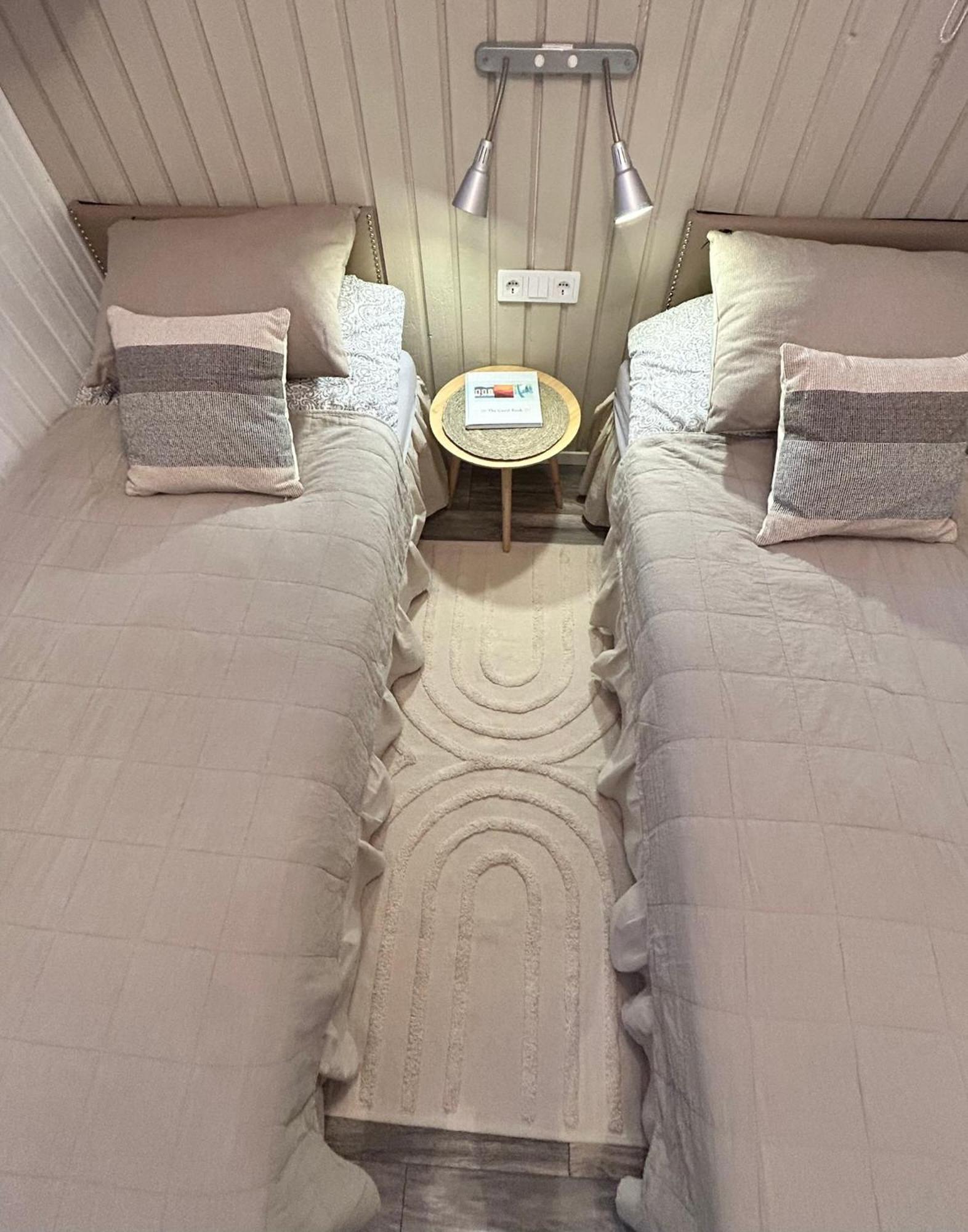 Lilla Huset Bed & Breakfast - Countryside Guesthouse, Free Parking 厄勒布鲁 外观 照片