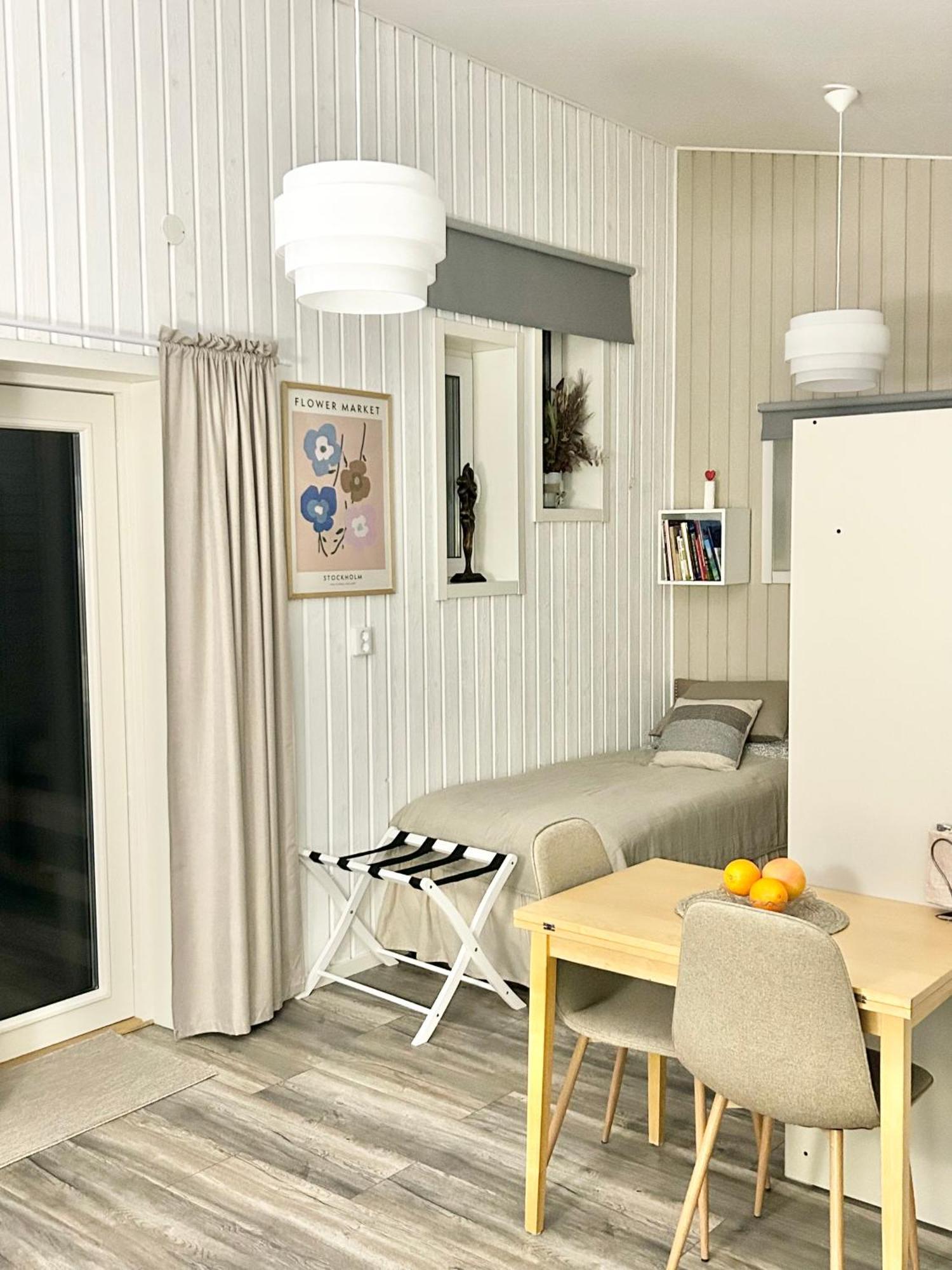 Lilla Huset Bed & Breakfast - Countryside Guesthouse, Free Parking 厄勒布鲁 外观 照片