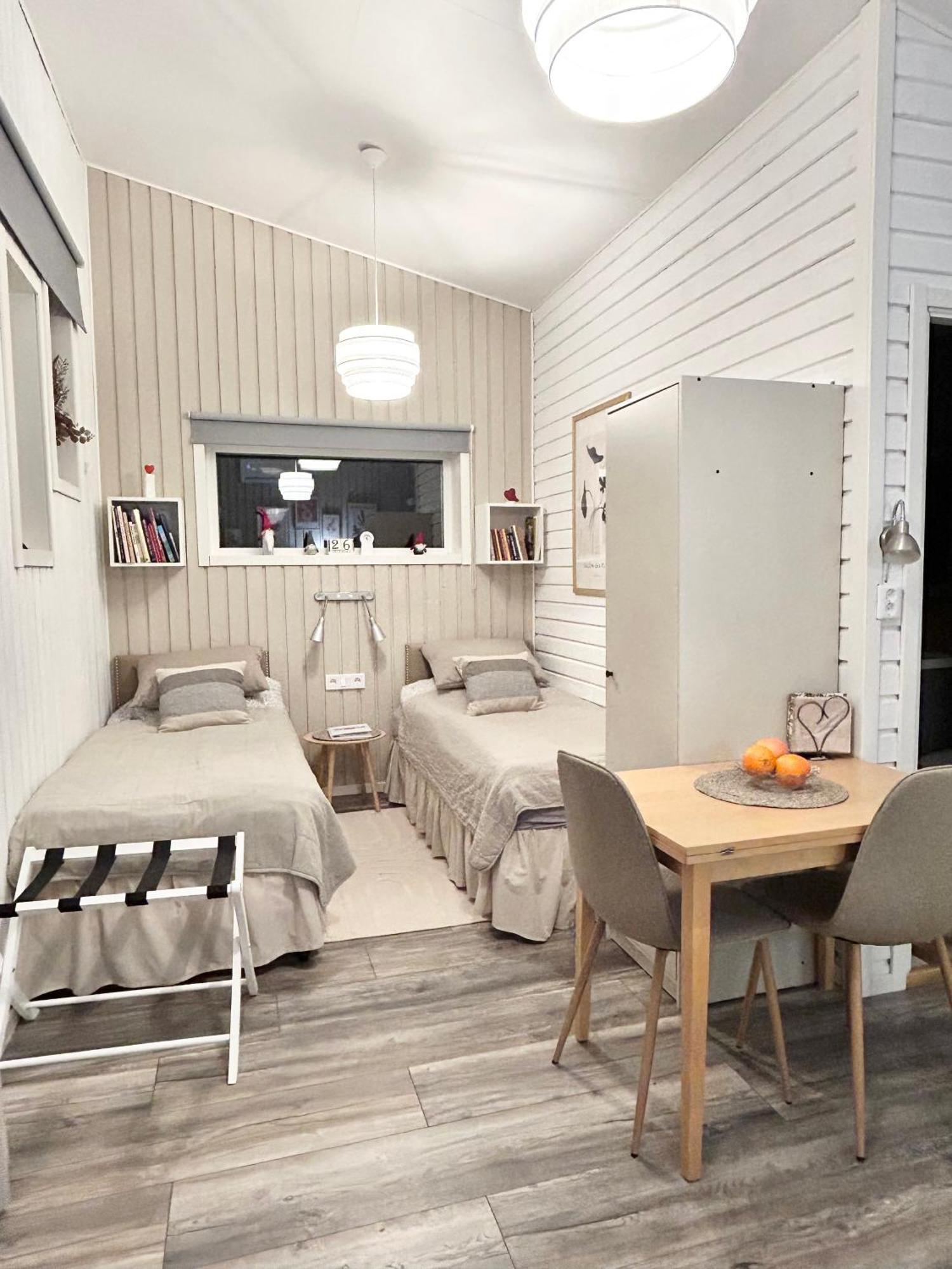 Lilla Huset Bed & Breakfast - Countryside Guesthouse, Free Parking 厄勒布鲁 外观 照片