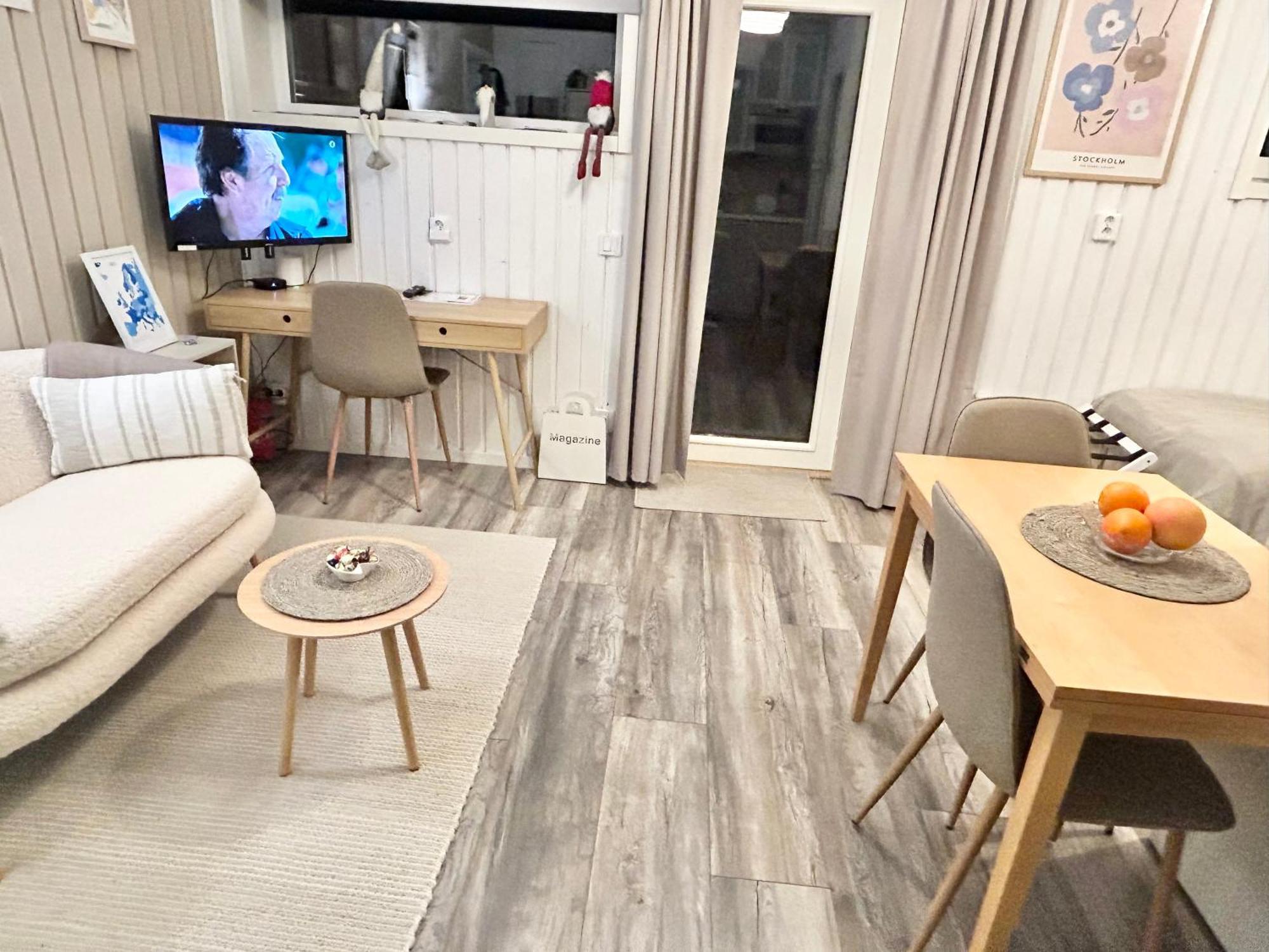 Lilla Huset Bed & Breakfast - Countryside Guesthouse, Free Parking 厄勒布鲁 外观 照片